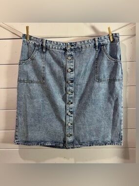 Denim Button Front Skirt Light Wash 3X